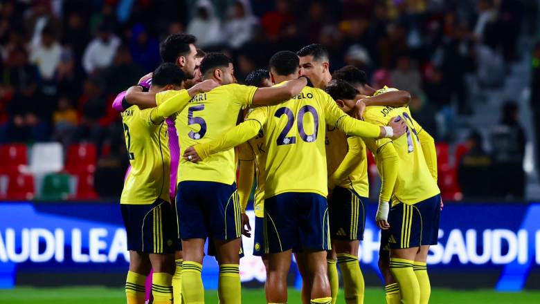 Ronaldo finds the net, but Al Nassr bottle the lead to end their 10-game winning streak - Ảnh 1