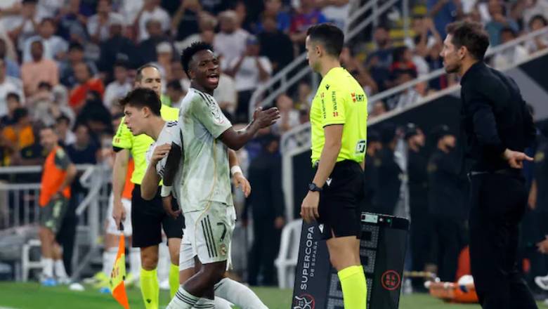 Vinicius Jr clashes with Diego Simeone during heated Madrid derby at Spanish Super Cup - Ảnh 1
