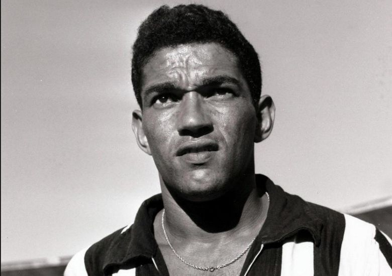 Ranking the 10 best dribblers of all time: Messi misses top spot in South American reunion - Ảnh 4