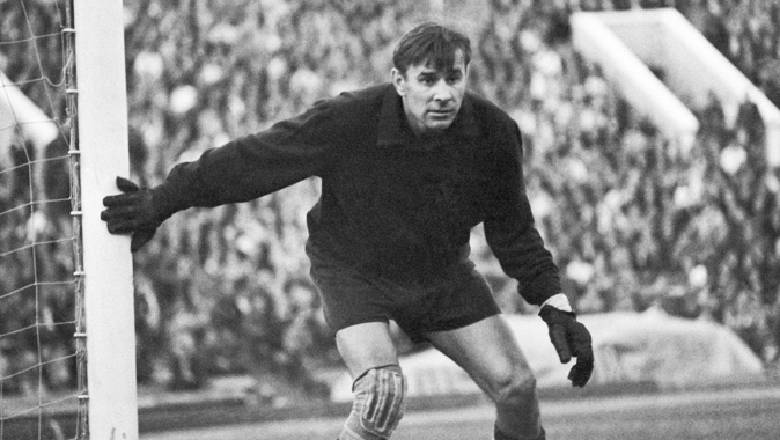 Who is the best right footed player? Pele falls short against a genius 'everyone knows' - Ảnh 1