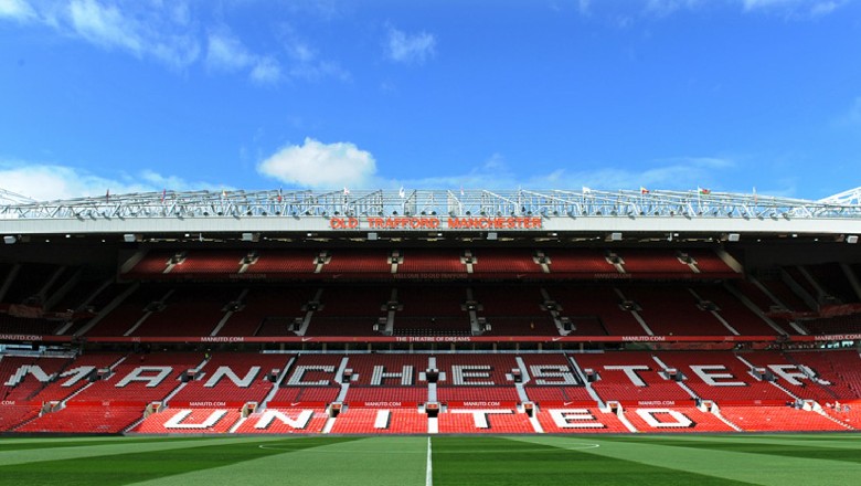 Who scored the first goal at Old Trafford? - Ảnh 1