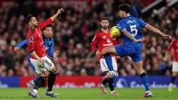 Bournemouth secure one point in eight-goal draw with Man Utd